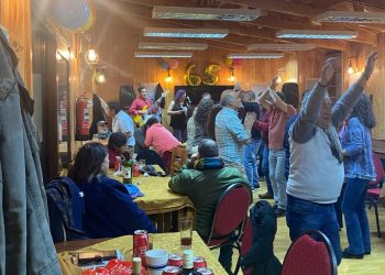 LOS VECINOS DE LA INÉS DE BAZÁN CELEBRARON UN ANIVERSARIO MÁS DE LA POBLA