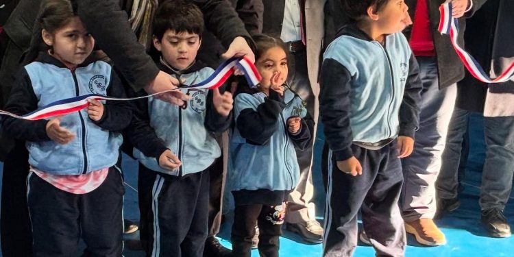 INAUGURAN OBRAS DE CONSERVACIÓN DE LA ESCUELA OLINDA BÓRQUEZ BÓRQUEZ DE PUYAN, CASTRO