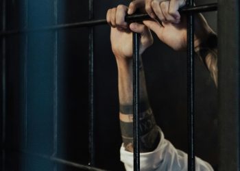 CÁRCELES SATURADAS Y PROMESAS VACÍAS: EL PELIGRO DE LAS PROPUESTAS POPULISTAS EN CAMPAÑA