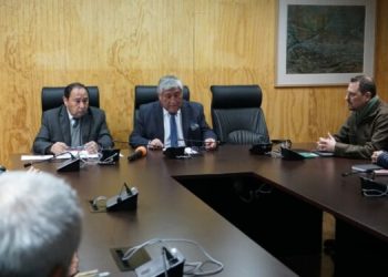 NO COMO EN LA ADMINISTRACIÓN DE LA DERECHA: EN LA MUNICIPALIDAD DE CASTRO QUIEREN TERMINAR CON EL PAGO DE HORAS EXTRAS A DIRECTIVOS