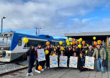 MINISTERIO DE LAS CULTURAS JUNTO ESTUDIANTES DE LLANQUIHUE VIAJAN EN TREN PARA ACTIVAR EL DÍA DE LOS PATRIMONIOS DE LAS NIÑAS, NIÑOS Y ADOLESCENTES EN LA REGIÓN
