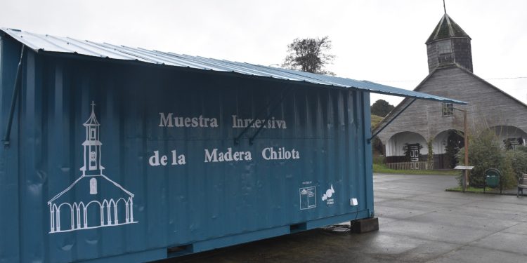 QUICAVÍ DA INICIO A LA MUESTRA INMERSIVA DE LA MADERA CHILOTA: CIENCIA, PATRIMONIO Y COMUNIDAD AL CENTRO DEL ARCHIPIÉLAGO