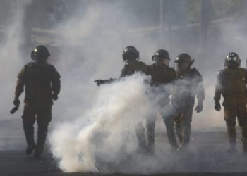 CONDENAN A TRES CARABINEROS POR GOLPIZA A MANIFESTANTE DURANTE 18-O EN PLAZA ÑUÑOA