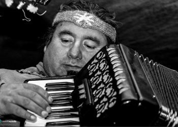 VARSOVIA VIVEROS Y HUGO ULISES ANTIPANI RESULTARON GANADORES DE LOS PREMIOS REGIONALES DE ARTE Y CULTURA 2025 EN LA REGIÓN DE LOS LAGOS