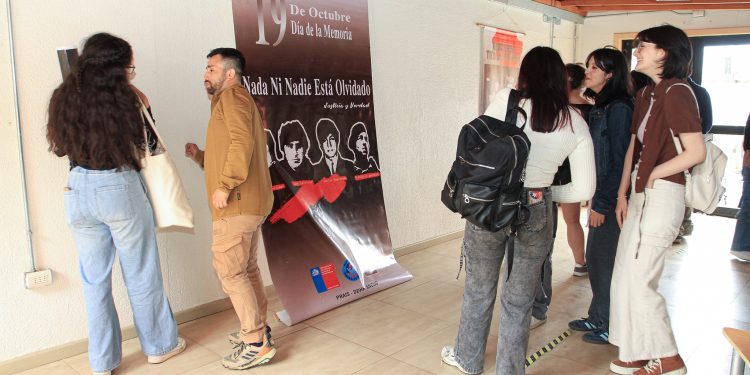 CON ESTUDIANTES DE PEDAGOGÍA DE LA UNIVERSIDAD DE LOS LAGOS, EL PRAIS ANCUD CONMEMORÓ EL DÍA DE LOS DERECHOS HUMANOS