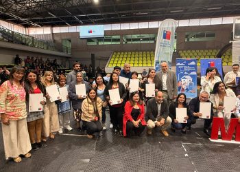 GOBIERNO ENTREGA 600 SUBSIDIOS HABITACIONALES DEL PLAN URBANO HABITACIONAL “LA CHACRA” EN CASTRO